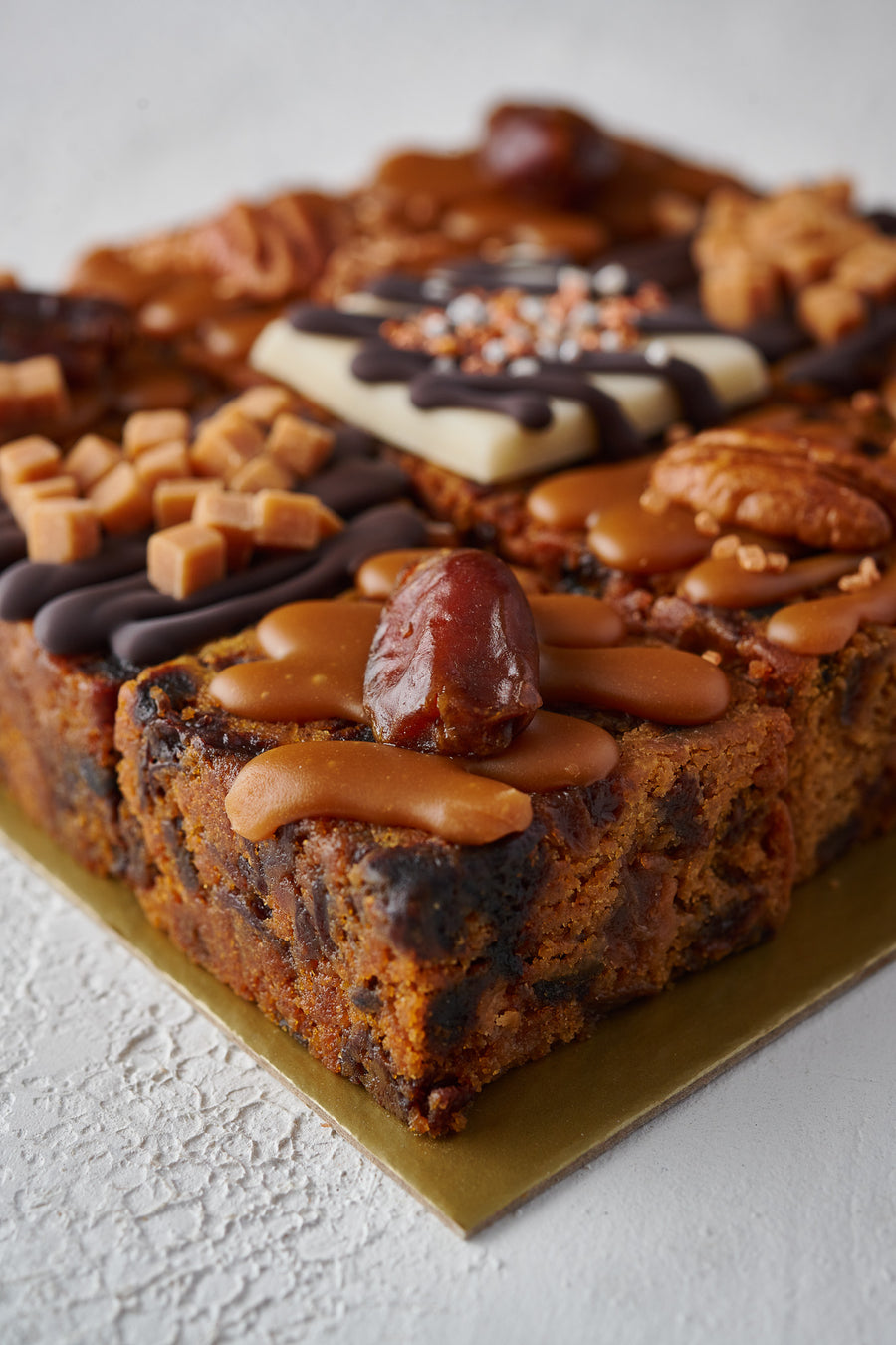 Date & Salted Caramel Cake Selection Pack